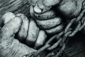 Doméstica é resgatada após mais de 30 anos de trabalho sem salário em BH; caso é considerado análogo à escravidão